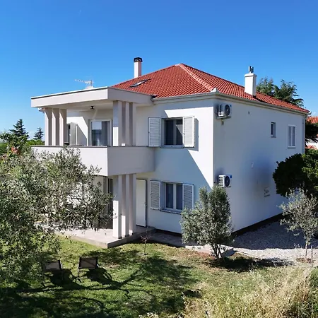 Klaudija With Private Garden * זאטון