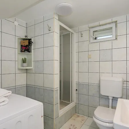 Klaudija With Private Garden זאטון