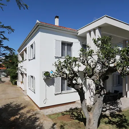 Klaudija With Private Garden Lejlighed *
